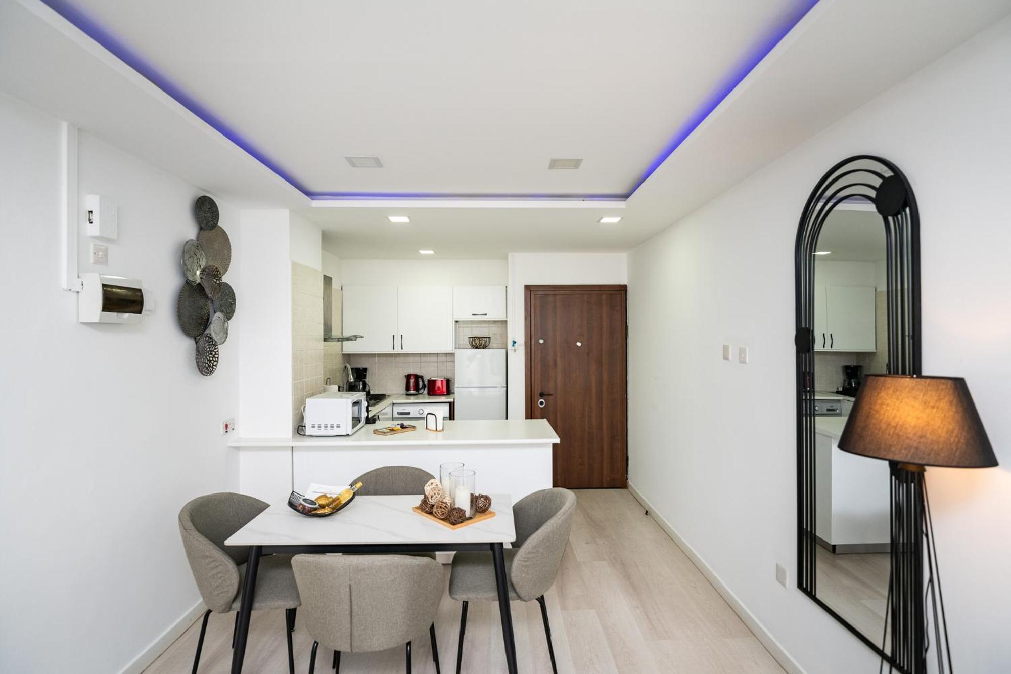 Lazuli Beach & Pool Apartment 501 لارنكا المظهر الخارجي الصورة