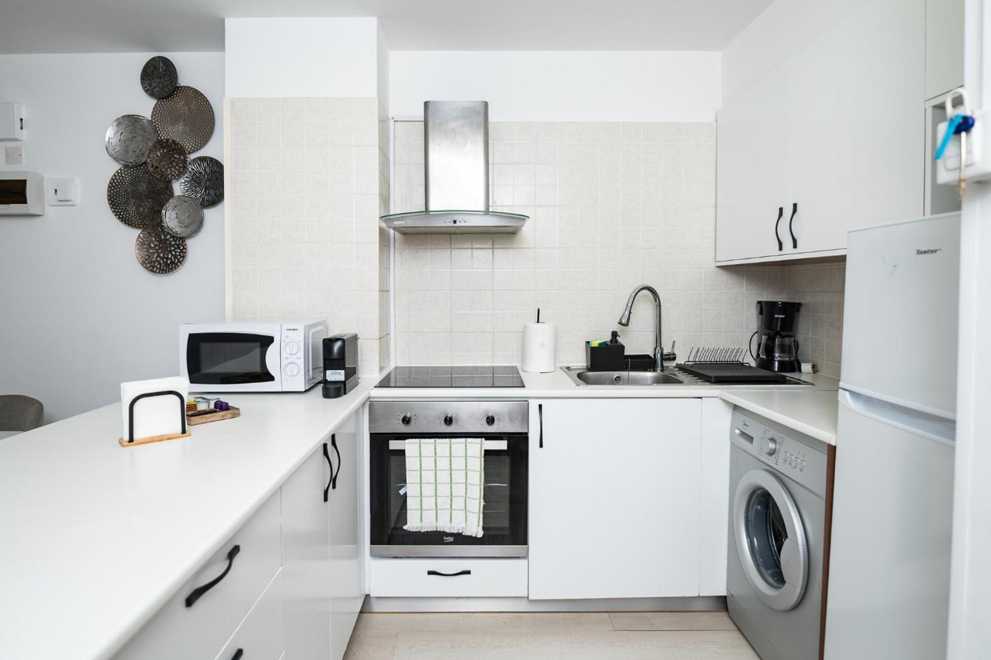 Lazuli Beach & Pool Apartment 501 لارنكا المظهر الخارجي الصورة
