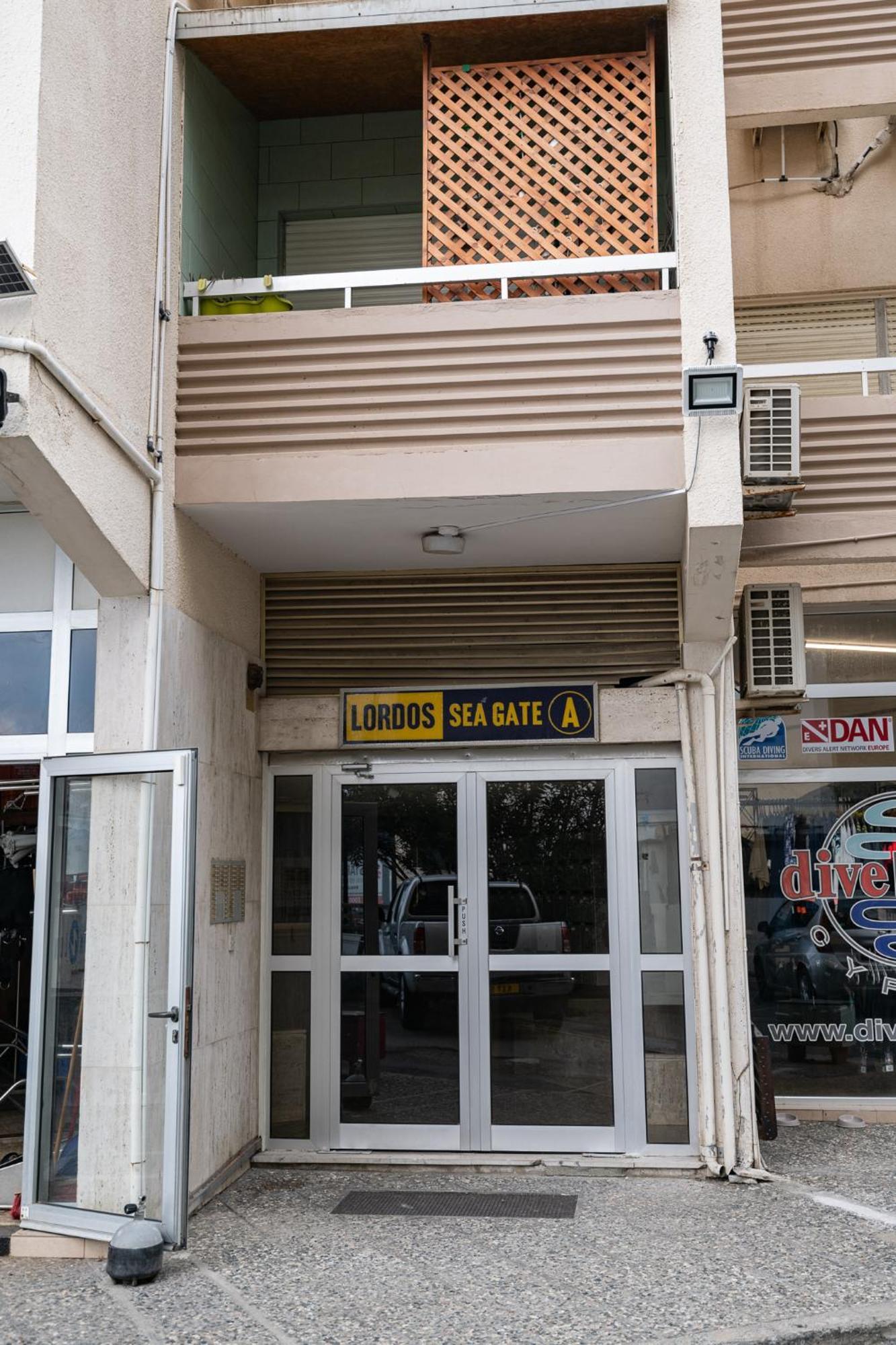 Lazuli Beach & Pool Apartment 501 لارنكا المظهر الخارجي الصورة