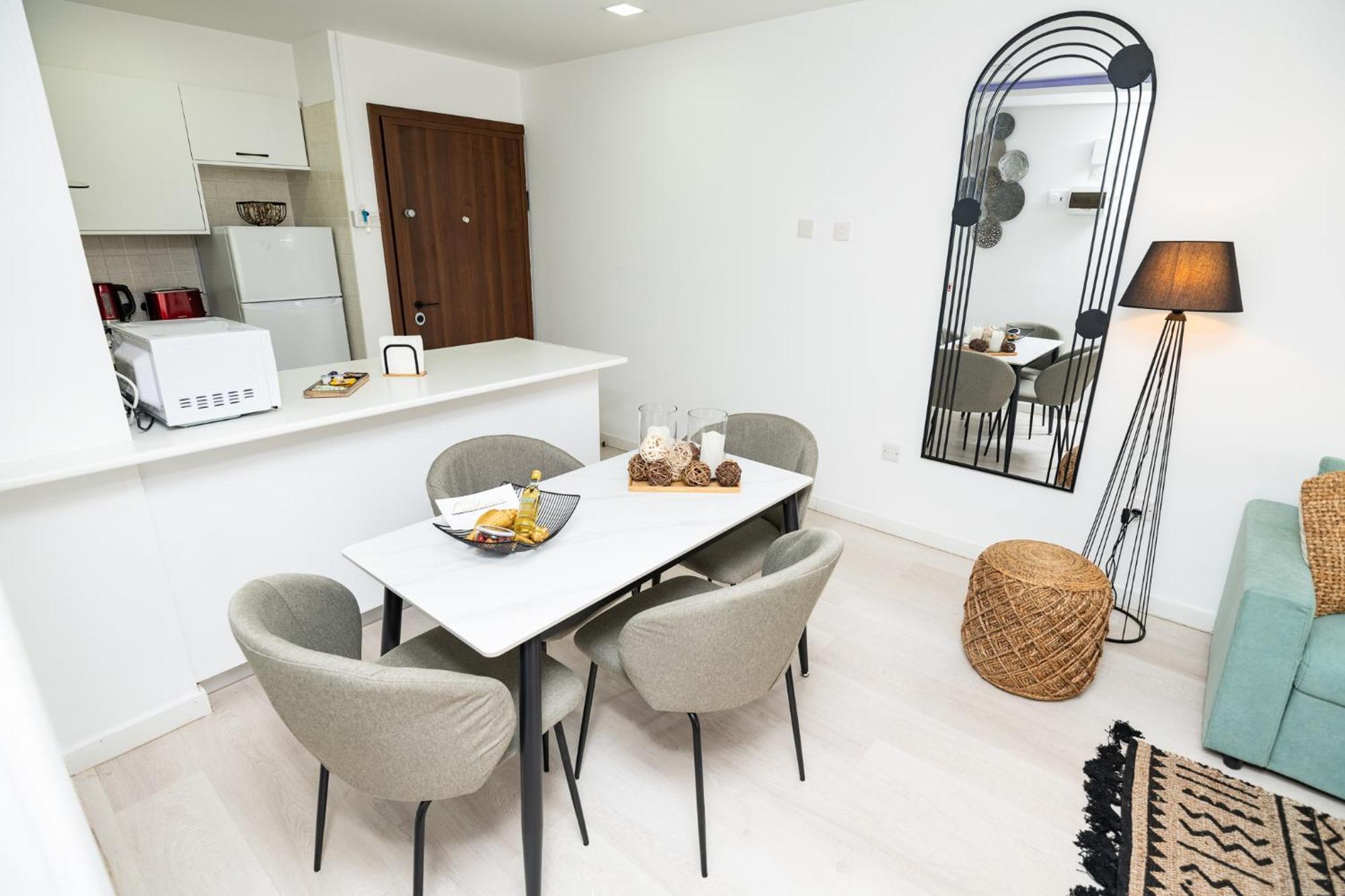 Lazuli Beach & Pool Apartment 501 لارنكا المظهر الخارجي الصورة