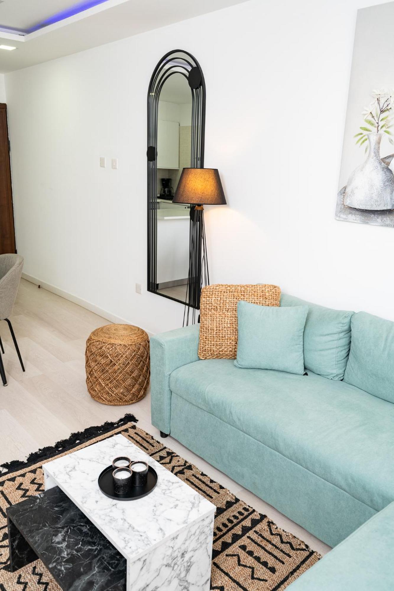 Lazuli Beach & Pool Apartment 501 لارنكا المظهر الخارجي الصورة